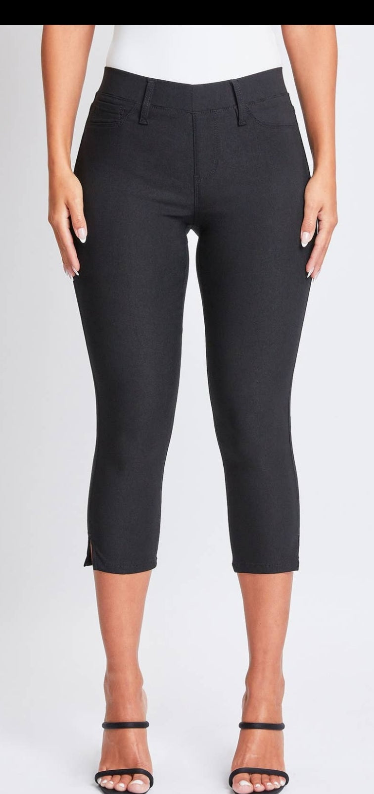 Hyperstretch Cropped kick flare capri