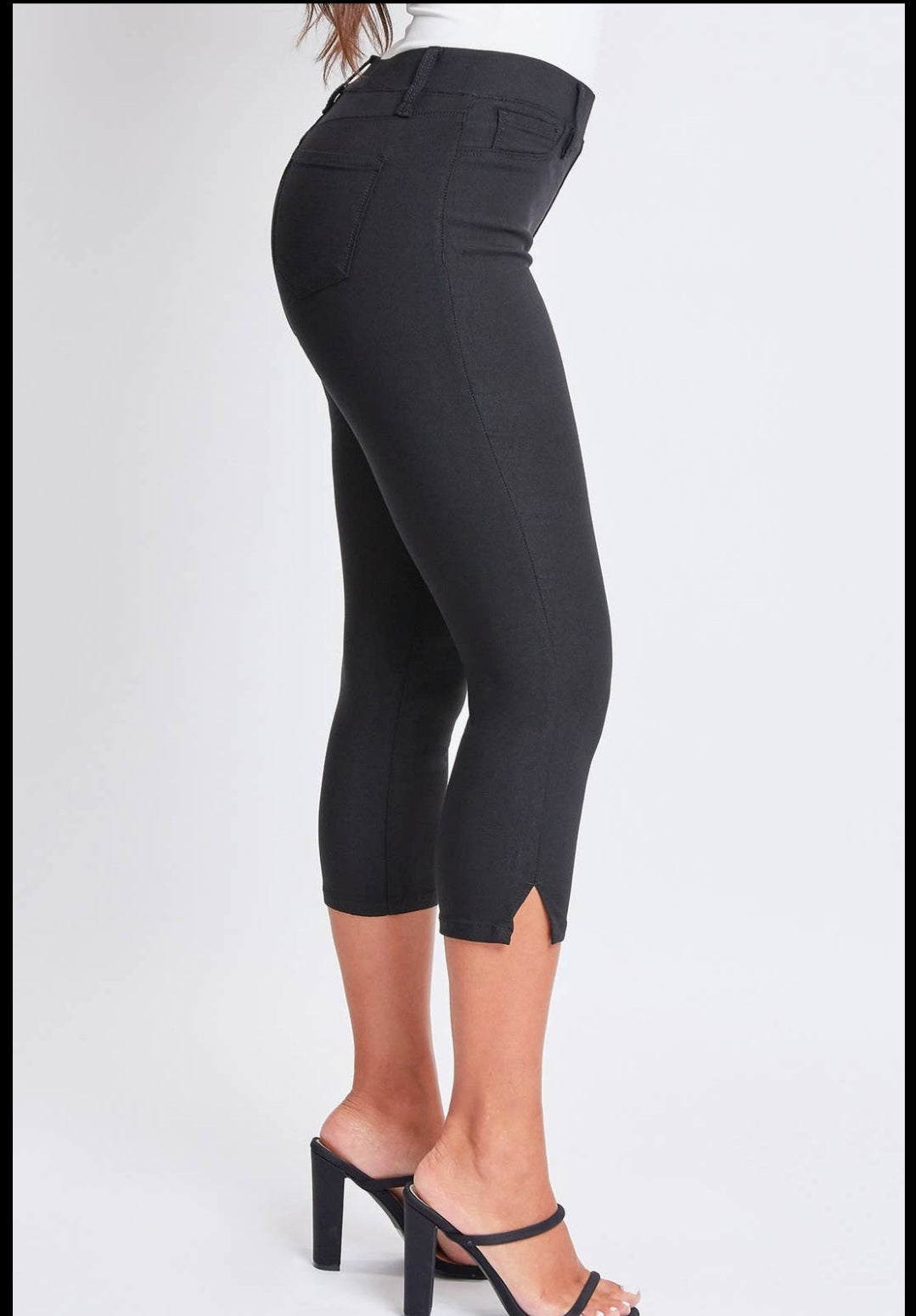 Hyperstretch Cropped kick flare capri